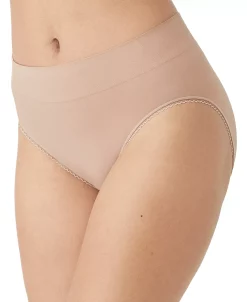 Wacoal Men's Feeling Flexible Hi-Cut Brief 871332 15 Wacoal Men's Feeling Flexible Hi-Cut Brief 871332 -White Mark Shop 19425274 fpx