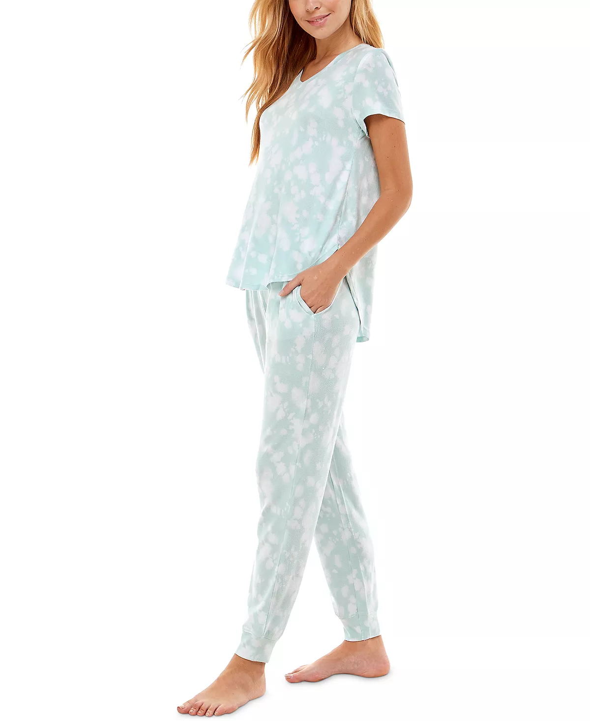 Roudelain V-Neck T-Shirt & Jogger Pants Pajama Set 6 Roudelain V-Neck T-Shirt & Jogger Pants Pajama Set - Image 6